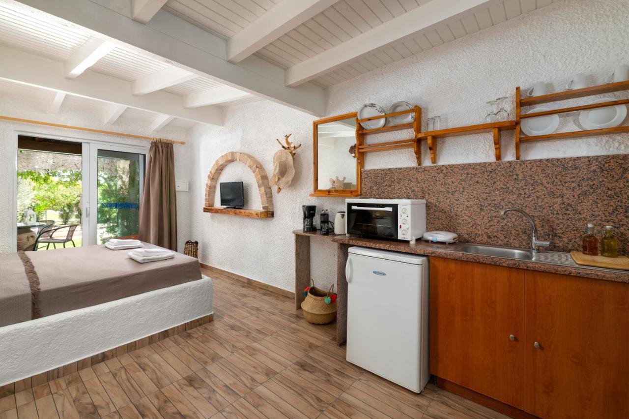 Elefteria Apts & Suites Колимбия Екстериор снимка
