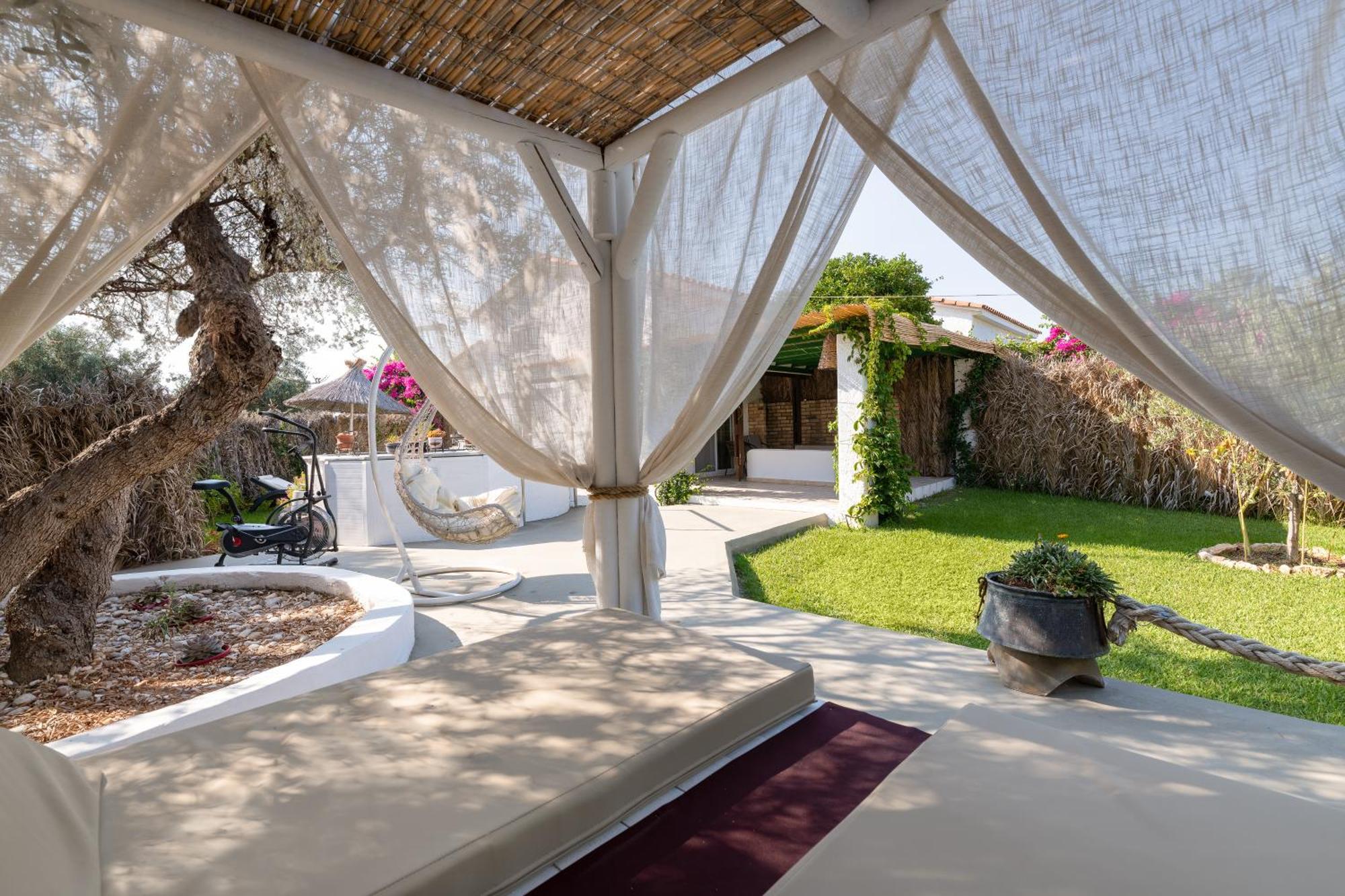 Elefteria Apts & Suites Колимбия Екстериор снимка