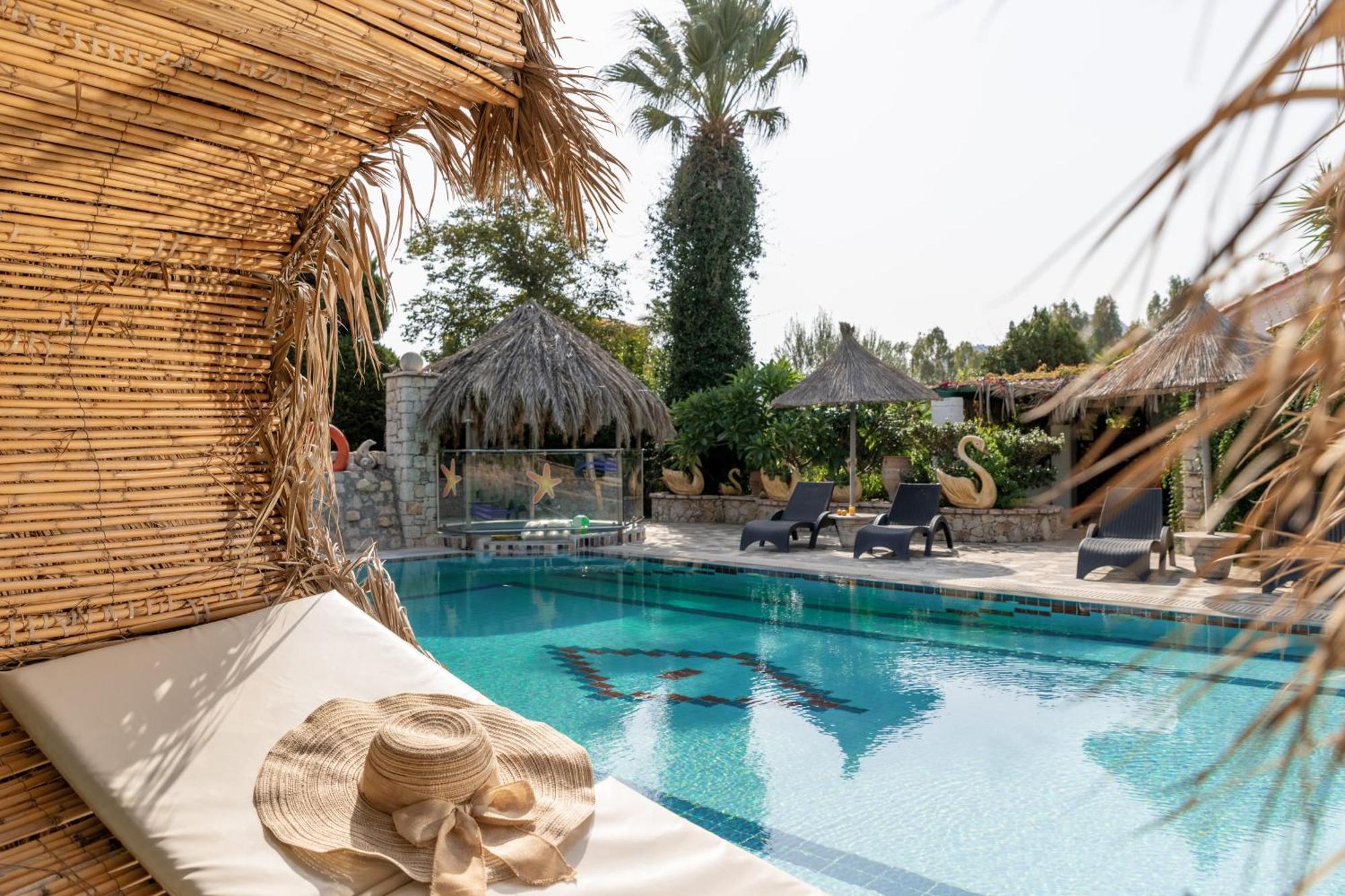 Elefteria Apts & Suites Колимбия Екстериор снимка