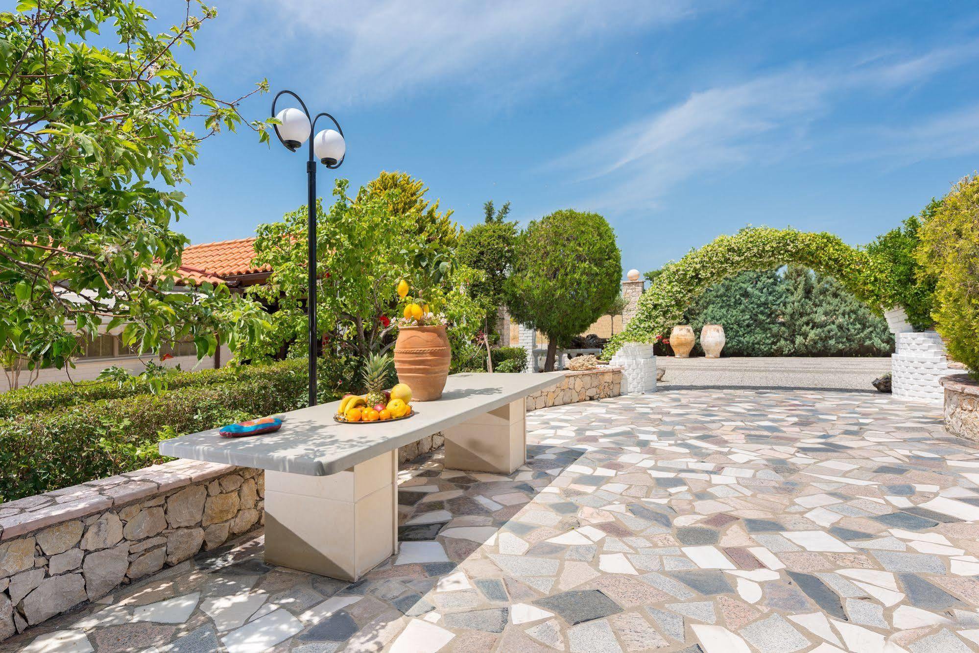 Elefteria Apts & Suites Колимбия Екстериор снимка